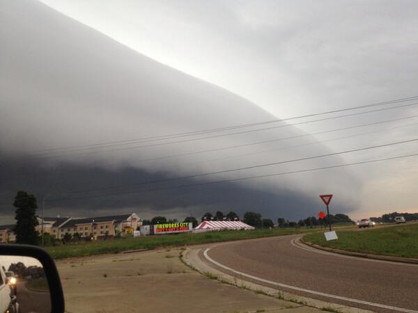 Photo from @trose531 via @memphisweather1