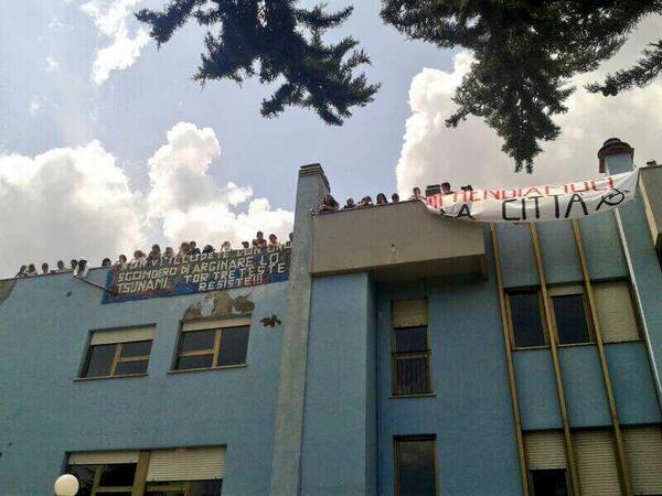 bpm_roma's tweet image. Largo Piovanelli #torremaura: gli sgomberati di #tortreteste si preparano a #resistere #casa #reddito #occupysfitto