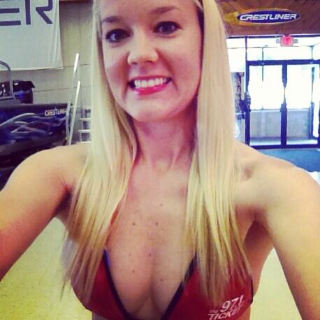 971ticketchicks's tweet image. So excited for #jobbie #nooner just put on my @3rdCoastBikinis thanks @971theticketxyt ! Come see us on gull island