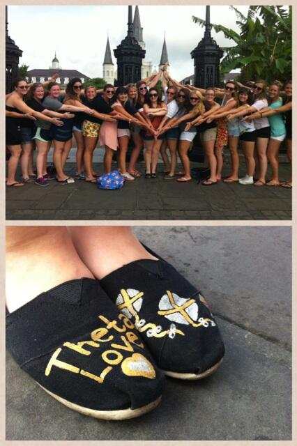 BettieLocke's tweet image. Such a small world! MT @veronicamhunter: Thetas everywhere.&quot;OMG, is this the service trip!!&quot; #ThetaServiceTrip