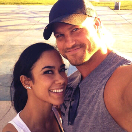 ShowoffDolphZ's tweet photo. me &amp; my  mini muffin. http://t.co/Dkba6S08S2