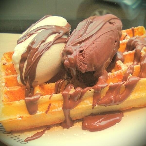 #DietBreak at <a href="/AmorinoUK/">Amorino UK</a> in Cov gdn, as good a place as any! Back soon I think...