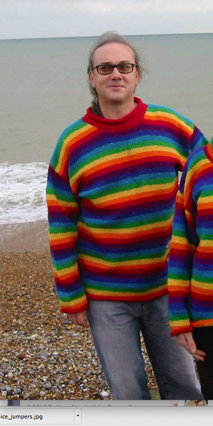 SweatersOfNote tweet picture