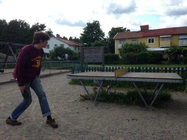 WHITEARMOR PLAY PING PONG #shieldgang