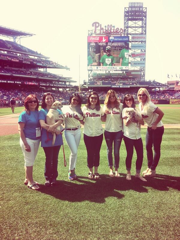 amanda_arlene's tweet image. Last week having fun with @PSPCA finding animals some new homes :)) #pspca #phillies