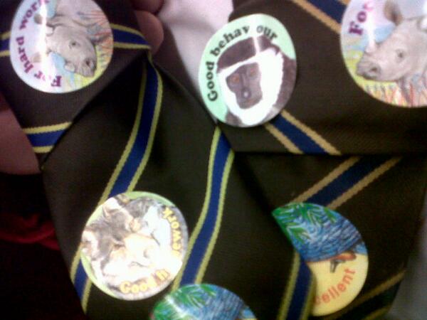 _mmcxo's tweet image. 23/11/2011 look what I found #schoolday #funnyday #bushome #hahahaha