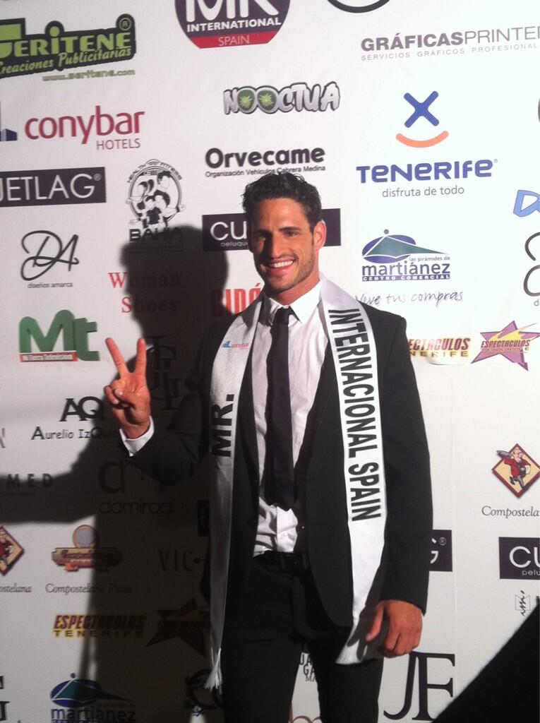 2013 l Mister International l Spain l Adrian Gallardo BN4Z1EMCMAMbvOo