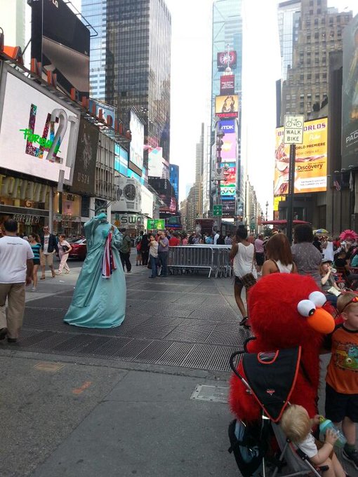 From paradise,  to #TimesSquare http://t.co/pbtYt6SpBS<a href="/tag/timessquare"class="tags">#TimesSquare</a>