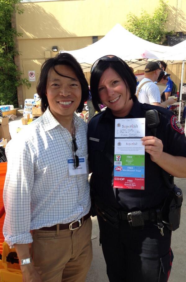 aldjohnmar's tweet image. With @calgarypolice handing out "tickets" for free slurpees #missionpossible #yyc #yyccc #restoreyyc