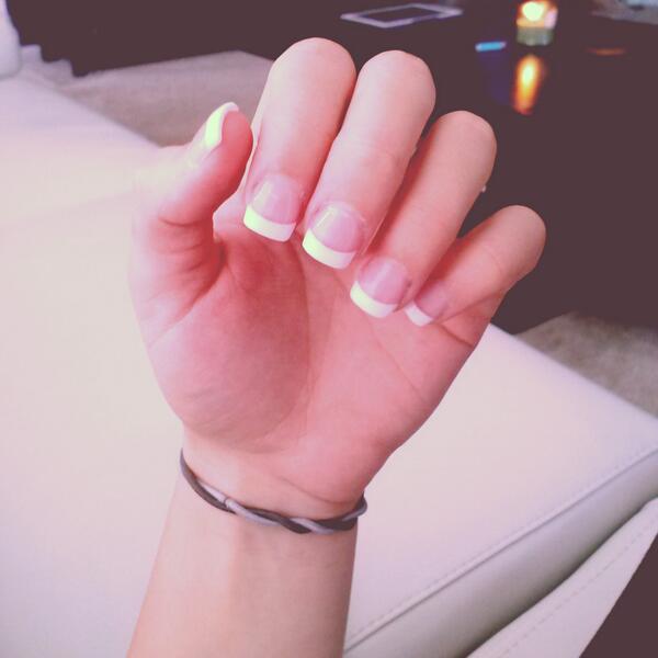 ashwolfe's tweet image. Got my nails done for the first time in FOREVER :) feels good! #pretty #nails #girly