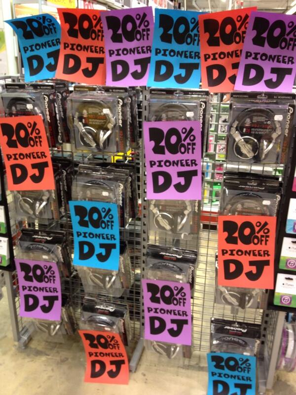 ChungP_JBaus's tweet photo. Jump in your car head down @jbwerribee 20% pioneer DJ only this weekend! Meet #itswillk DJ performing at 1.30pm http://t.co/G0dwZ24ZAJ