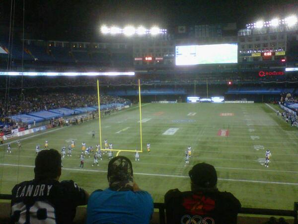 stevencda's tweet photo. Never a dull moment #Argos http://t.co/ieCYQih803