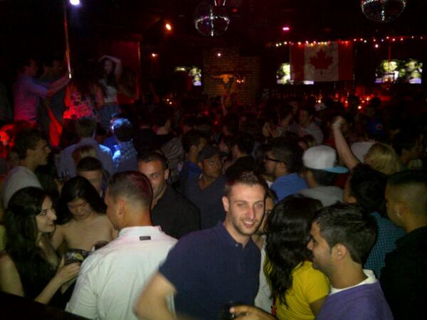 AlistTO's tweet image. Wow #tequilajacks is going hard #toronto. #wishinyouwashere #rage #doublerainbow