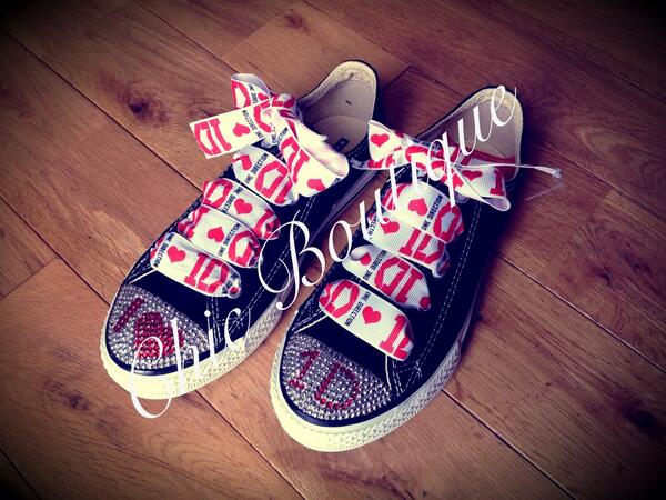 MrsFaulio's tweet photo. #ForSale #OneDirection #1D #Directioners #Converse ❤ 
Chic-Boutique@hotmail.co.uk http://t.co/4bSEX5MVQv