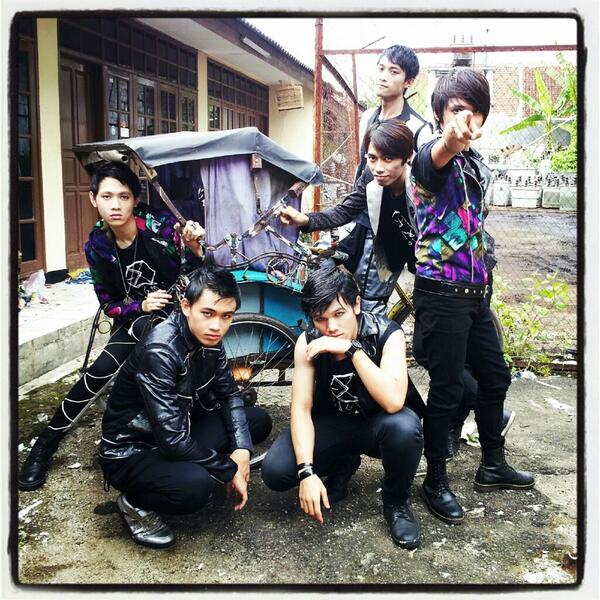SIGMAPLANET's tweet image. hahaha, ini waktu kita perform di kpop event sukabumi #SIGMAflashback