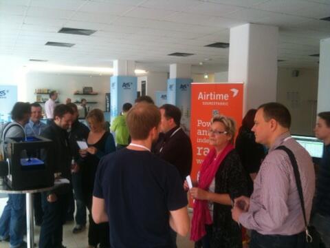 SourceKat's tweet image. the 2nd #radiohackday has started!! @super_markt @sourcefabric #Airtime