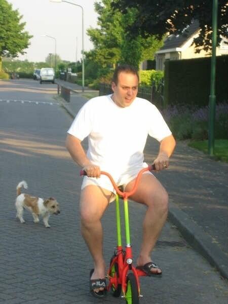 ufoivo's tweet photo. Retweet als je vanaf vandaag de Tour de France gaat kijken! #TDF #TDJ #topmoppen http://t.co/rUOK9Dsz4Q