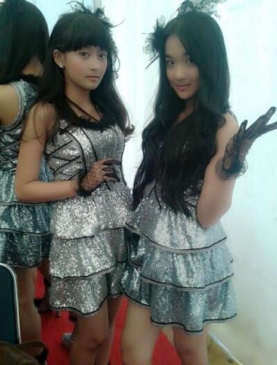 48kece's tweet photo. Nat sama Della kayak bidadari :3 #Rena http://t.co/NhzGmiBRIA