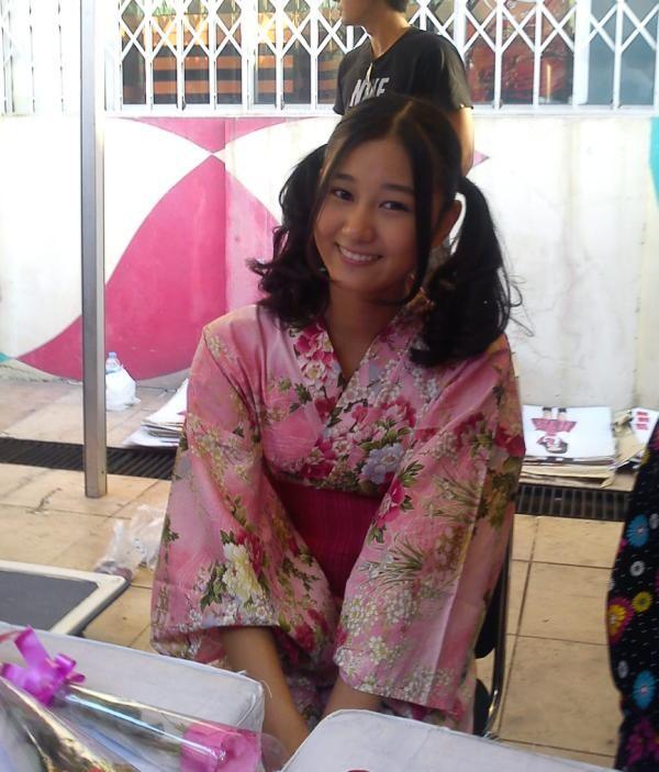 48kece's tweet photo. Kawaii >w< http://t.co/uf4DYtdxvY