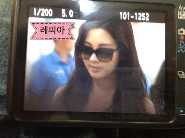 [PIC][29-06-2013]SNSD trở về Hàn Quốc vào chiều nay BN6mMf7CEAAQHvb