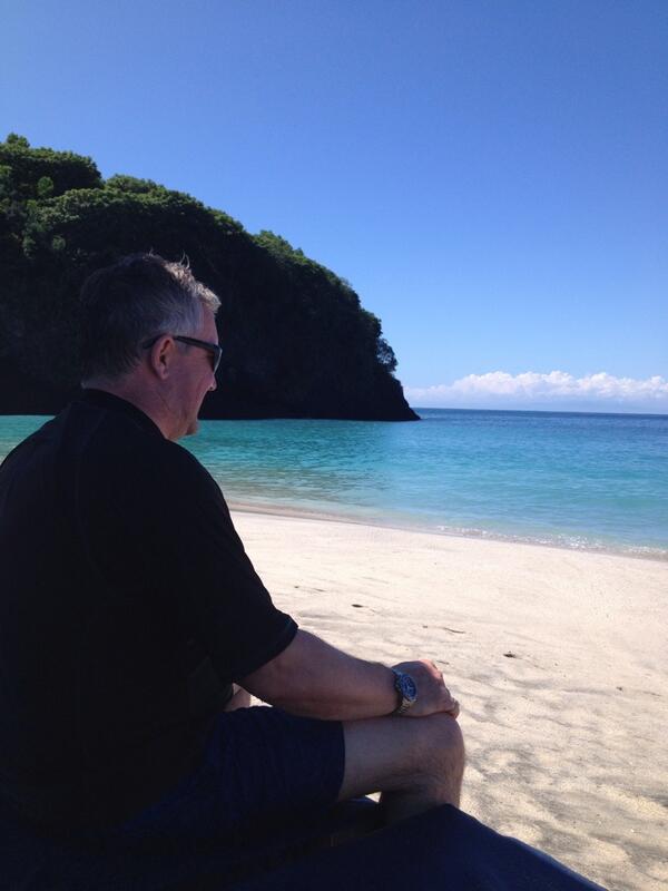 TravelsWithKECA's tweet image. @KCCM surveys the white sandy beach while we wait for our #Bintangs coconuts &amp;amp; coke at the local #warung #Bali