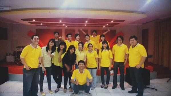RTS_Marketplace's tweet photo. Seluruh Panitia RTSMarketplace, jerih lelah mereka terbayar hr ini, saat melihat byk anak muda yg dipulihkan, Heroes! http://t.co/qnTFMvPmgY