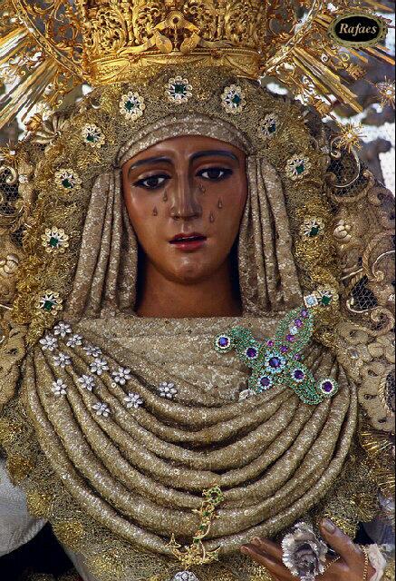 trianeradtriana's tweet photo. Reina morena de calle Pureza http://t.co/A42aq5YlMC