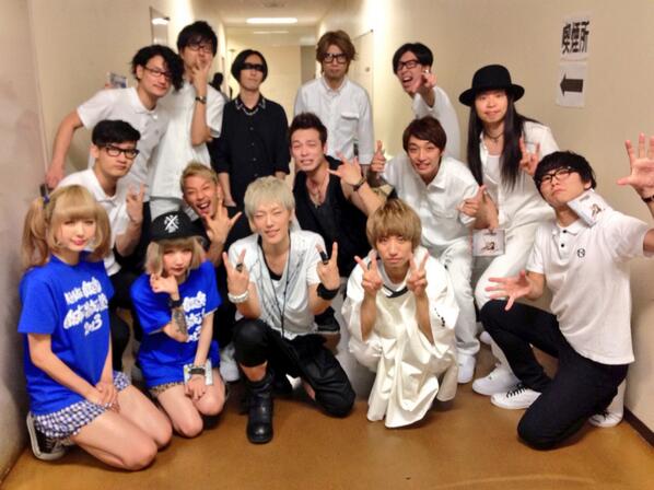 ク ボ タ マ サ ヒ コ 銀幕前夜祭り終了 ありがとうございましたー ビークル以来の出演めちゃ楽しかった Spyairさん Amoyamoちゃん Monobrightくん Pageバンド おつかれさまでした 銀魂 Http T Co R3uzwoqxa9 Twitter