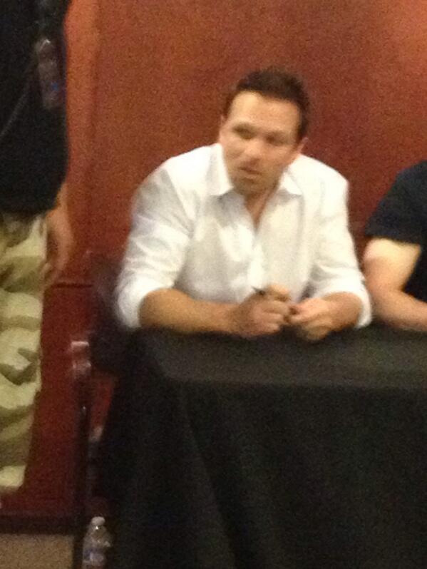 stacccfaceee's tweet image. @thedrewlachey first one I introduced myself too! I'm the #invisibleFAN.. Hope you remember me! Ill c u guys in AC