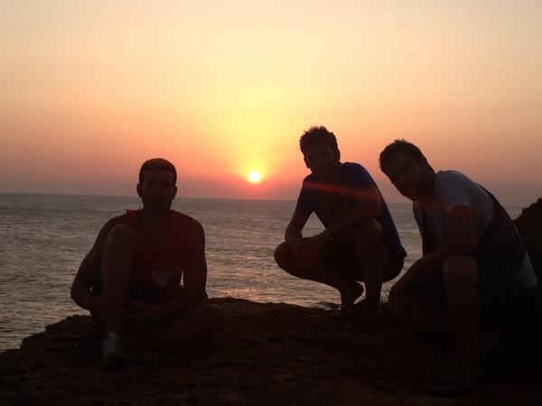 Andyamo_'s tweet photo. Puesta de sol....@nenezurdo @JuanCarPrieto #lamaravilla http://t.co/jcBS89Hyij