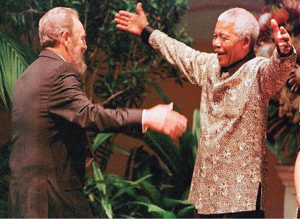 gargantapodero's tweet photo. Ahora parece que todos quieren ser amigos de Mandela, pero por suerte Mandela siempre eligió muy bien a sus amigos. http://t.co/4jI7wYqxsb