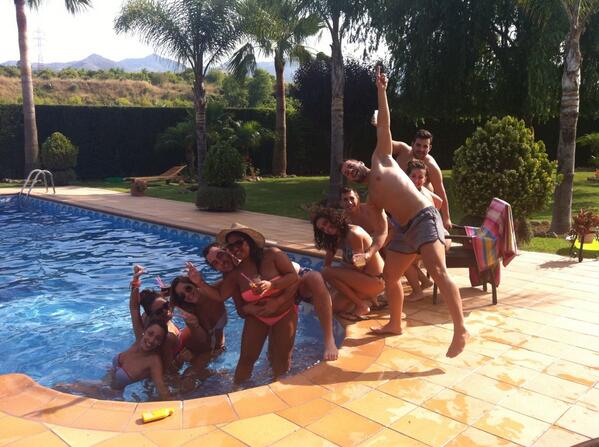 Dresga's tweet photo. Que estams pasando? Jaajajjaja http://t.co/p2zhdIU9Rq