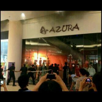 Mall OF Indonesia (MOI)
Kebakaran tadi malam sekitar jm 8 mlm ...