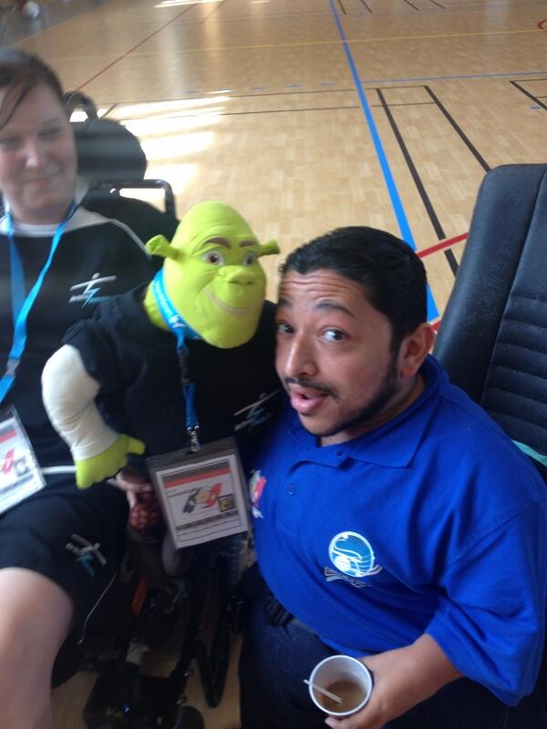 Thunder_Allen's tweet photo. My old friend Abde popped along to say hello! Apparently we get mistaken for twins!! http://t.co/5ex9XEj1tk