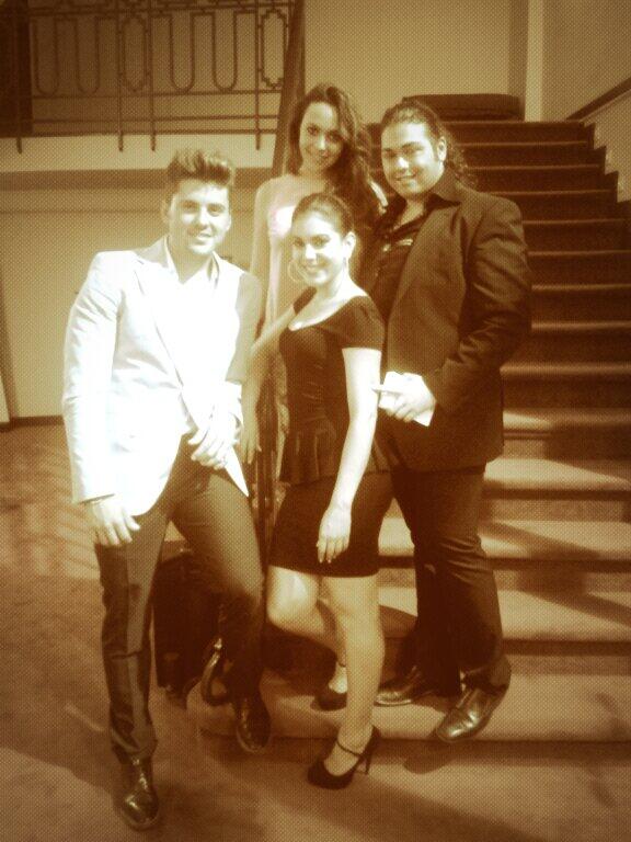 TeatroLaLatina's tweet photo. Gracias por vuestro arte amig@s! Que os vaya bonito! @anaraida7 @CarolinaSLLC @jonathansanti25 Suerte @alvarodiazsc! http://t.co/sXBL9QGtva
