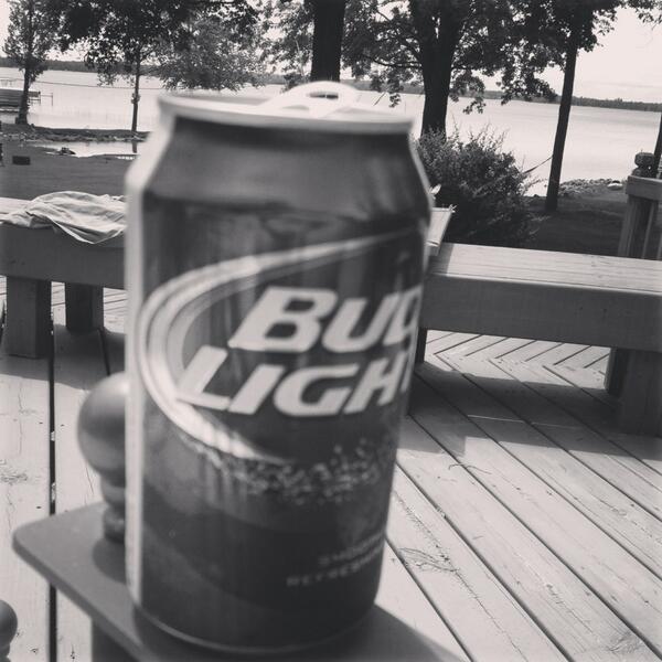 PTugs44's tweet photo. #summer #longlake #lightsfest #budlight http://t.co/cRvnhdURfZ