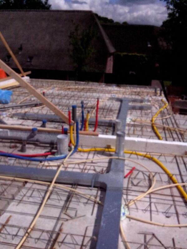 InfoManders's tweet photo. Gedeelte van de installatie zit er weer in. 4 Appartementen #westerbork http://t.co/GpTnQ8tYXQ