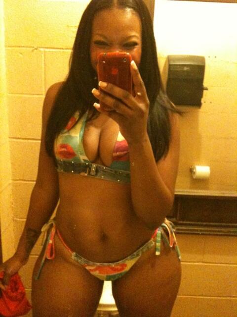 BadBitchesKE's tweet photo. #TeamMafisi http://t.co/EIVfbCS07w