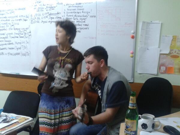 В редакцию пришли цыгане по фамилии Троценко