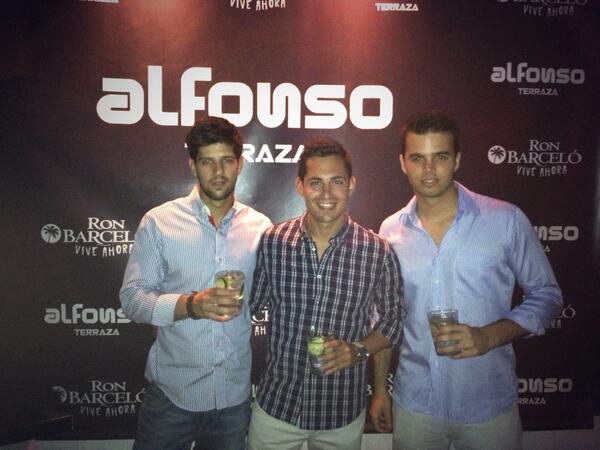 jmorigar's tweet photo. No tuvimos suficiente con el día de ayer @francabrera89 @AntonioMachucaS http://t.co/rpu3XJWexj