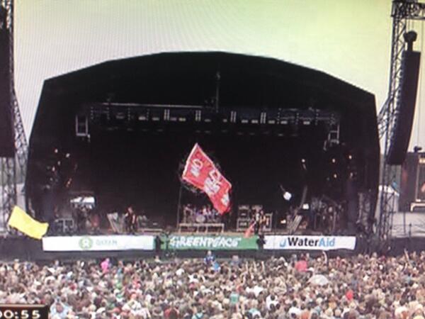 Wells_Tony18's tweet image. Don't see any other clubs with a flag in the middle of the other stage #nffc #worldsbestfans #youreds