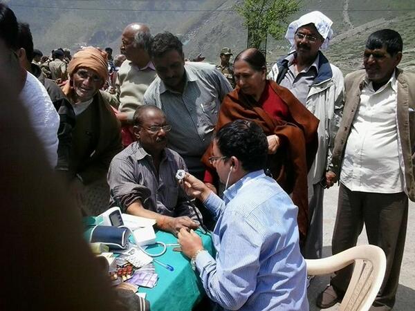 DFYnews's tweet photo. Doctors For You in #Badrinath #uttarakhand #floods #medicalrelief http://t.co/5JRzt0j83C