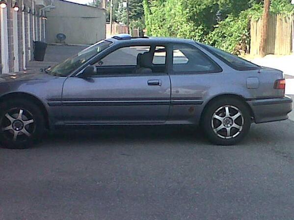 Luv410s's tweet photo. #VroomVroom Miss driving my Bro's stickshift speed demon: '92 Acura Integra. That car had some kick #ILoveFastCars http://t.co/LGZxn4Qyag