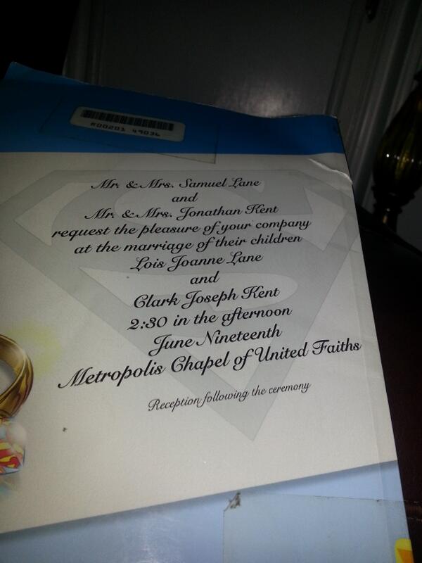 DaisyP8's tweet image. How strange that Lavender picked this comic from library today?