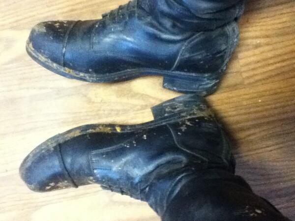 ABarnGirlsLife's tweet photo. I cleaned my boots like 15 minutes ago. Can't you tell? http://t.co/6GhTA1EMfr