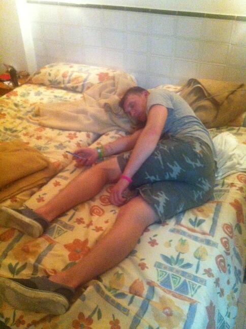 Dano_James's tweet image. Hard night at the strip for @oconnell11 #Cleanoff #Topnight