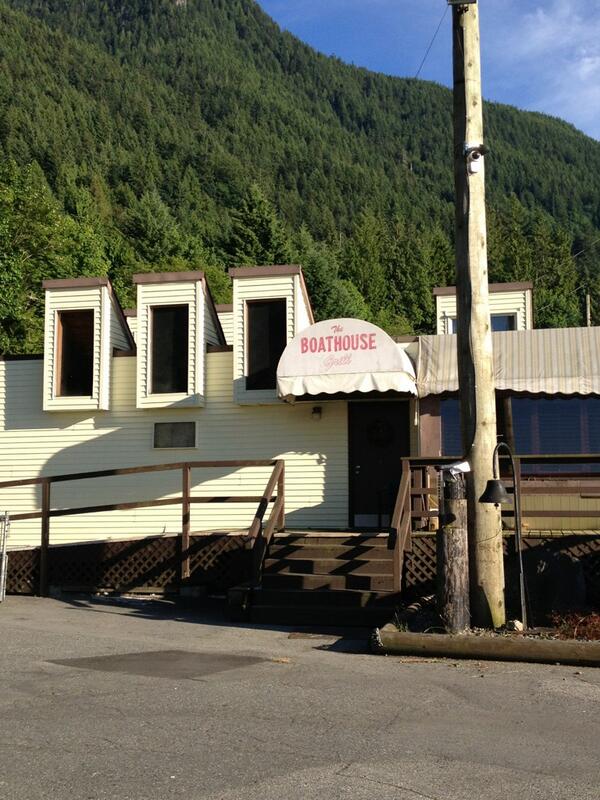 amanda25ca's tweet photo. Took a little detour coming home from Whistler BC. #TheSecretCircle lives on :) @savethecircle @secret_circle http://t.co/PZBJfPNQru