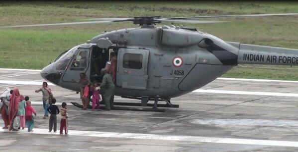 MIB_India's tweet photo. Operation ‘Rahat’ :15 children &amp; 6 adults rescued from village near Yamunanagar by Indian Air Force on 16th June '13 http://t.co/EVTpDxp4sh
