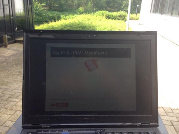 The advantage of a digital seminar you can watch it outside @SogetiCS office #Tft13