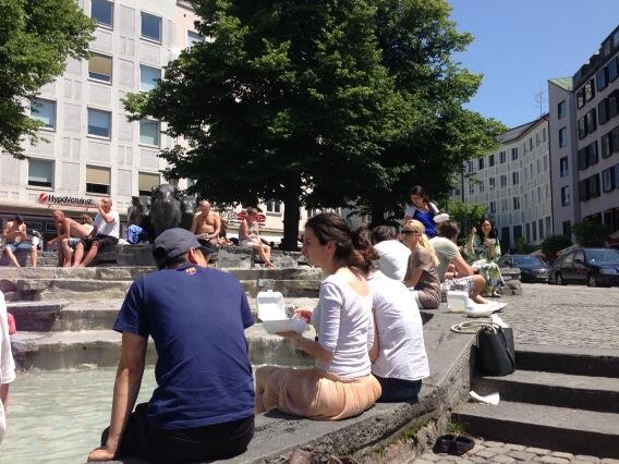And it's finally, finally summertime. Joint lunch at the fountain, 32 degrees and ice cream! :) #wayrafamily